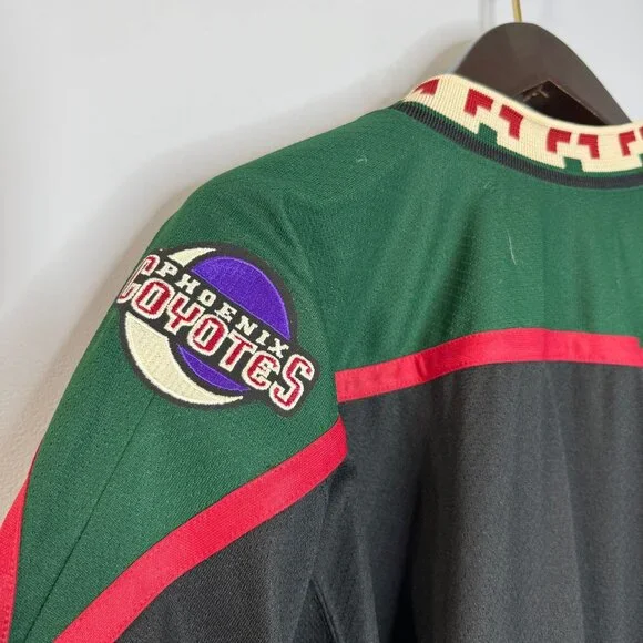 Vintage PHOENIX COYOTES Hockey Jersey CCM NHL Jersey Arizona Sz L Sz L - Picture 10 of 13